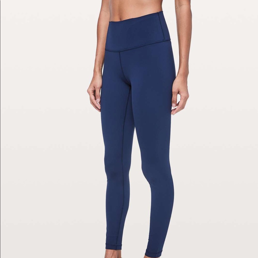 Navy Lululemon Wunder Under 28”